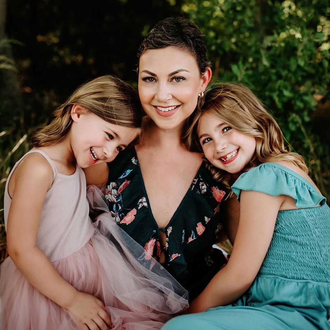 A family photographed by Amy Henry of Archer + James near Dallas, Texas at golden hour